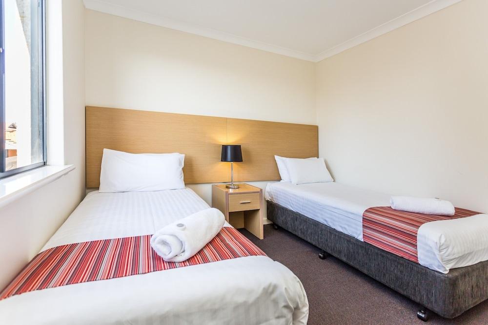 Country Comfort Perth Extérieur photo