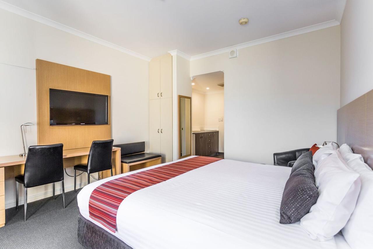 Country Comfort Perth Extérieur photo