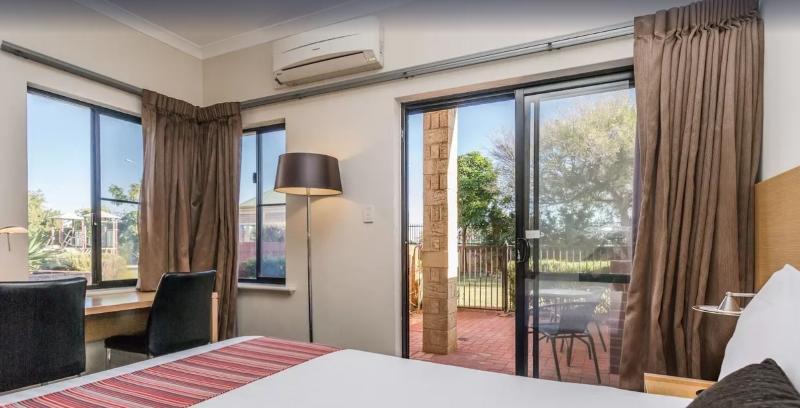 Country Comfort Perth Extérieur photo